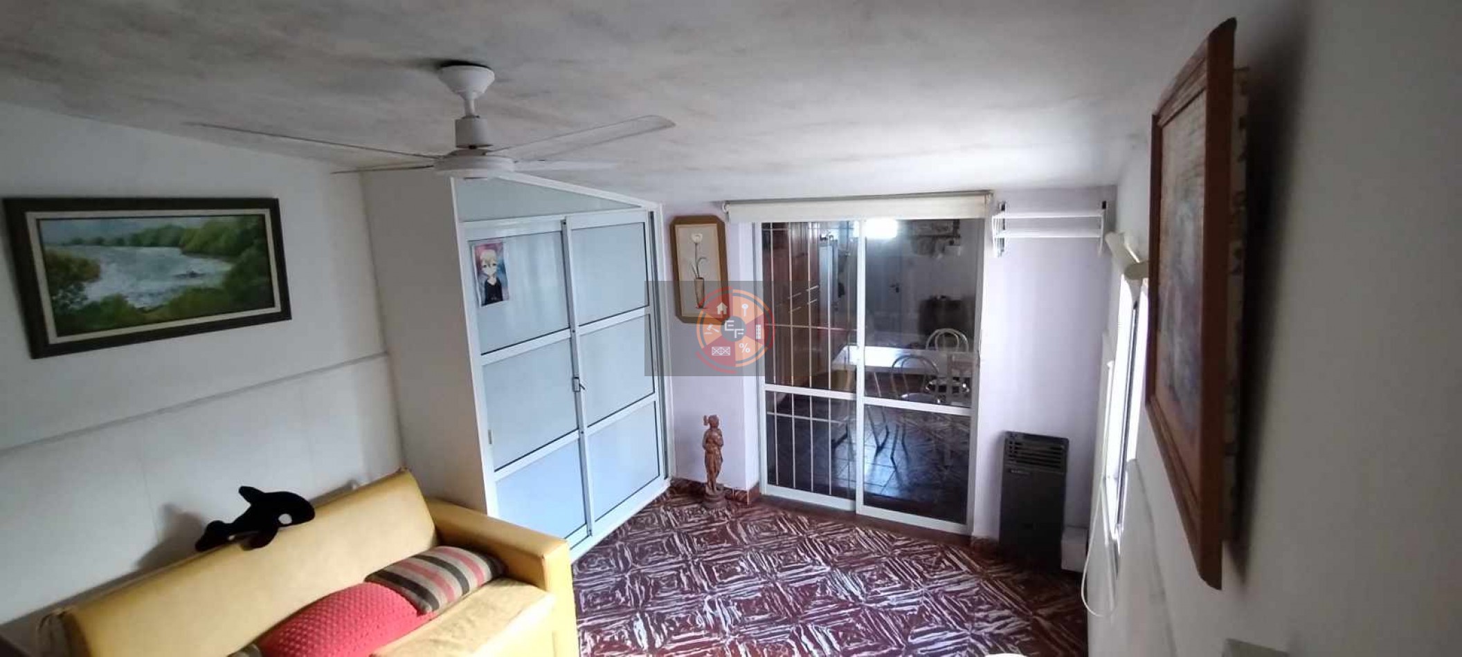 VENDE INMUEBLE COMPUESTO POR CASA, DEPARTAMENTO, LOCAL Y TALLER!