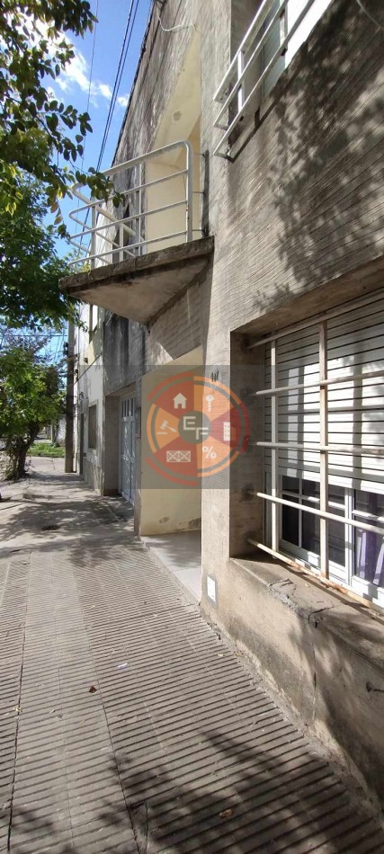 VENDE CASA EN ZONA COSTANERA!