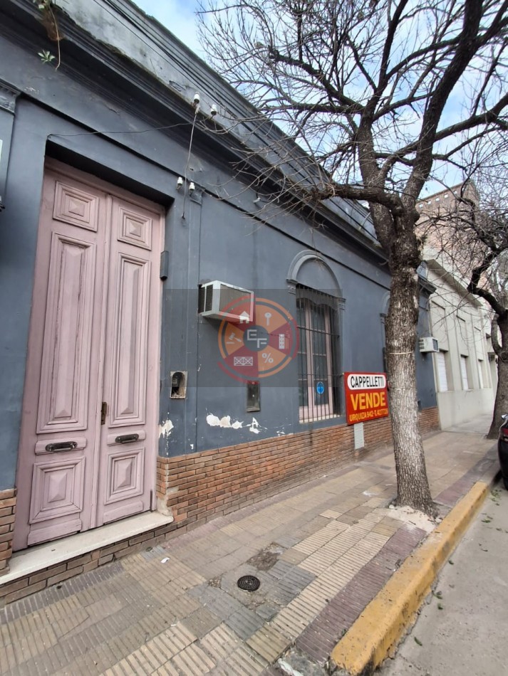 VENDE CASA CENTRICA!