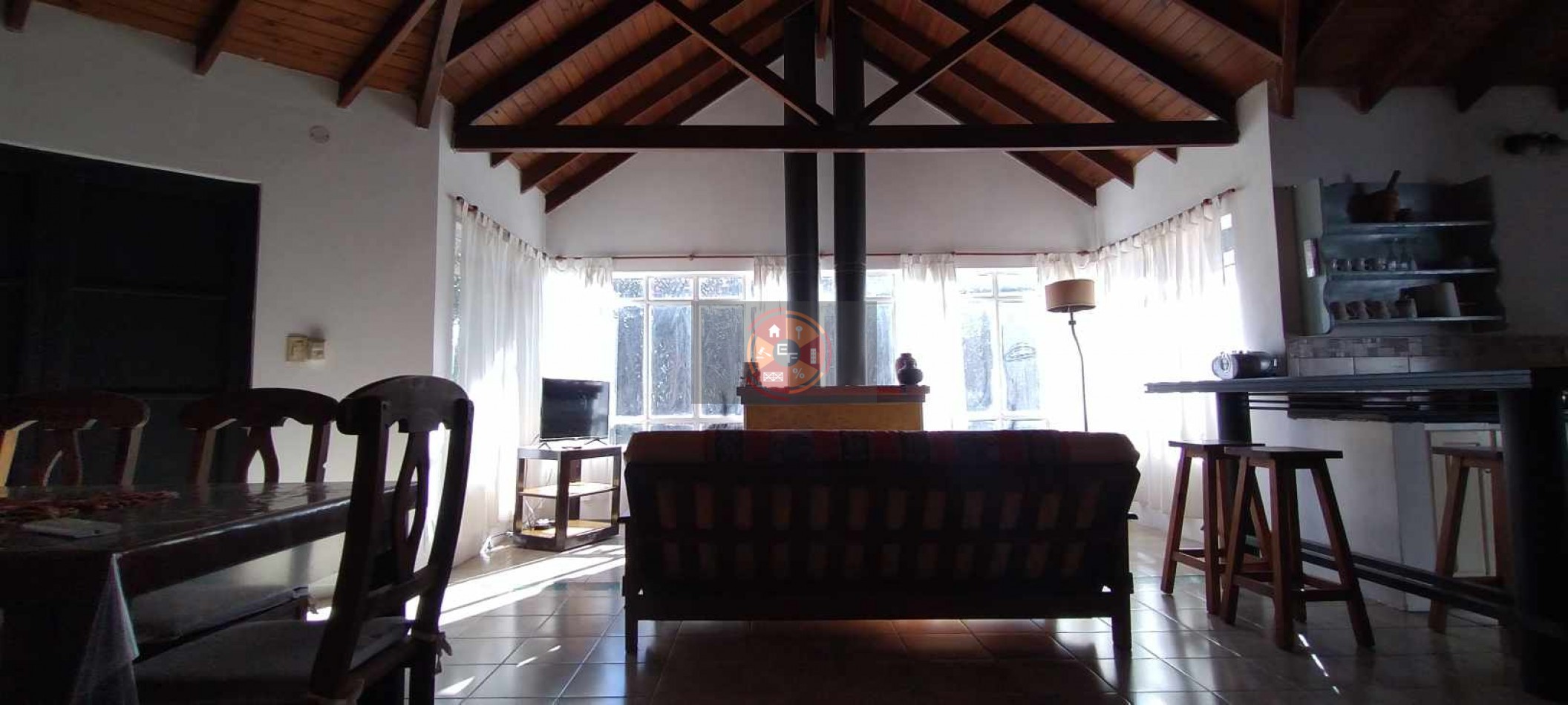 VENDE CASA EN PUEBLO BELGRANO!