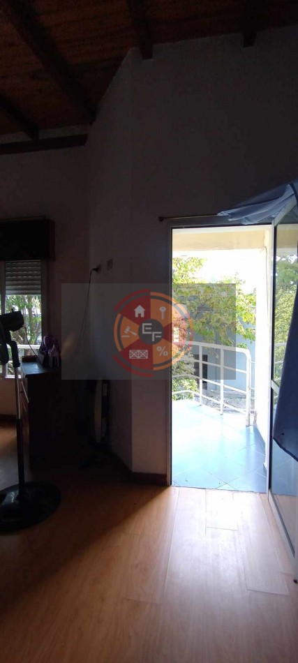 VENDE CASA EN ZONA COSTANERA!