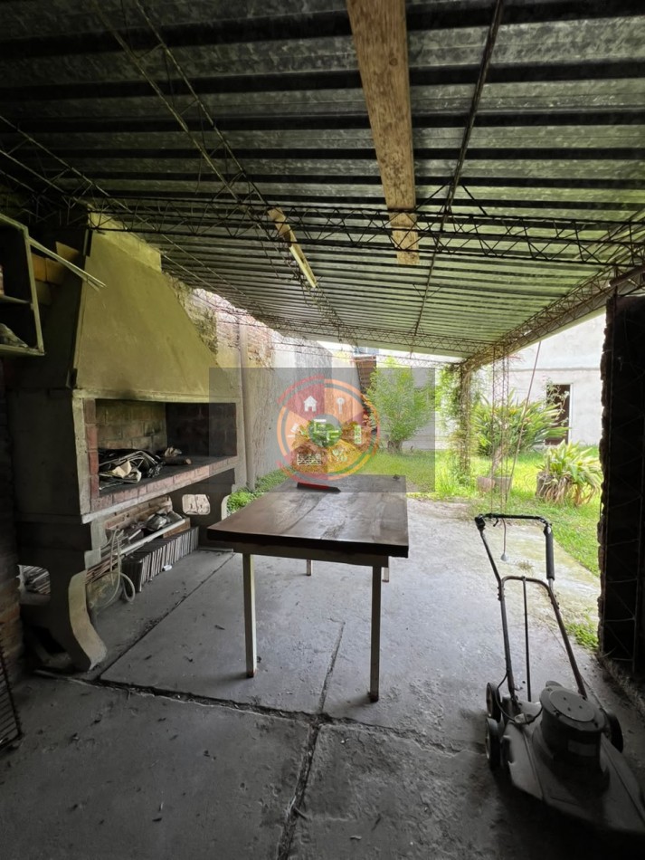 VENDE PH CON AMPLIO PATIO!