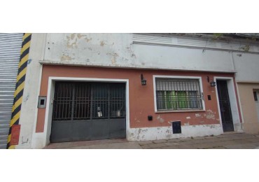 VENDE PROPIEDAD SEMICENTRICA!