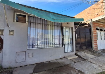 VENDE CASA EN CGT DE GERVASIO MENDEZ!