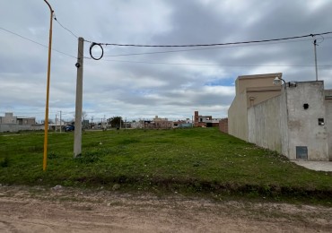 VENDE AMPLIO TERRENO!