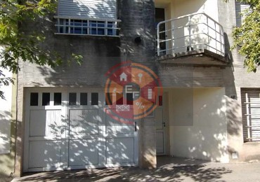 VENDE CASA EN ZONA COSTANERA!